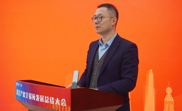 杨总_副本.png