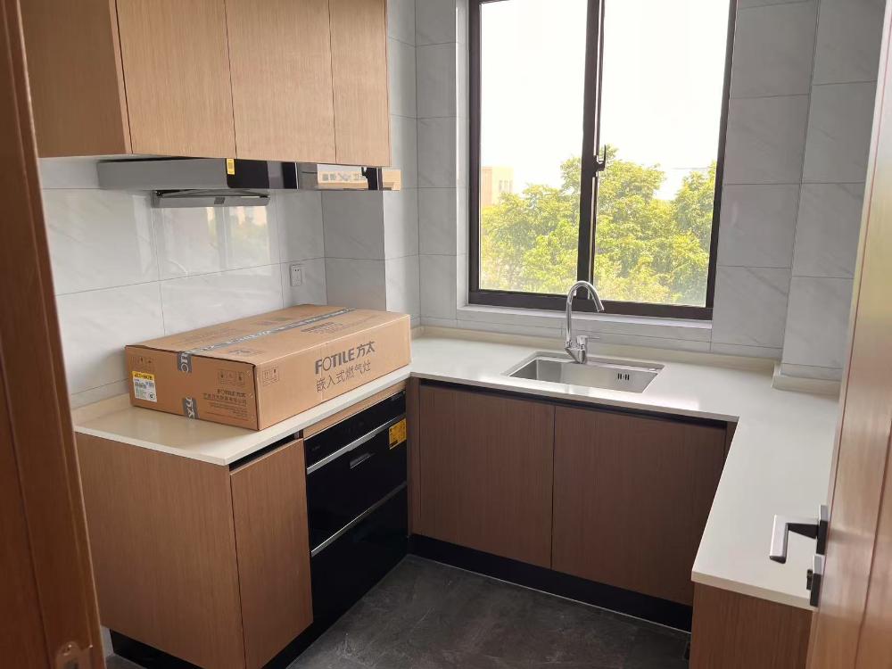 1757396710409065282.jpg_MTAwMCwxMDAw